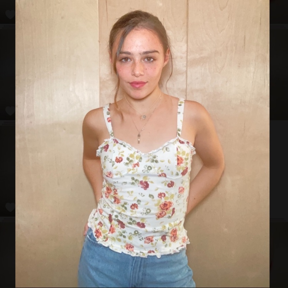 Adorable Mudd off white floral tank top